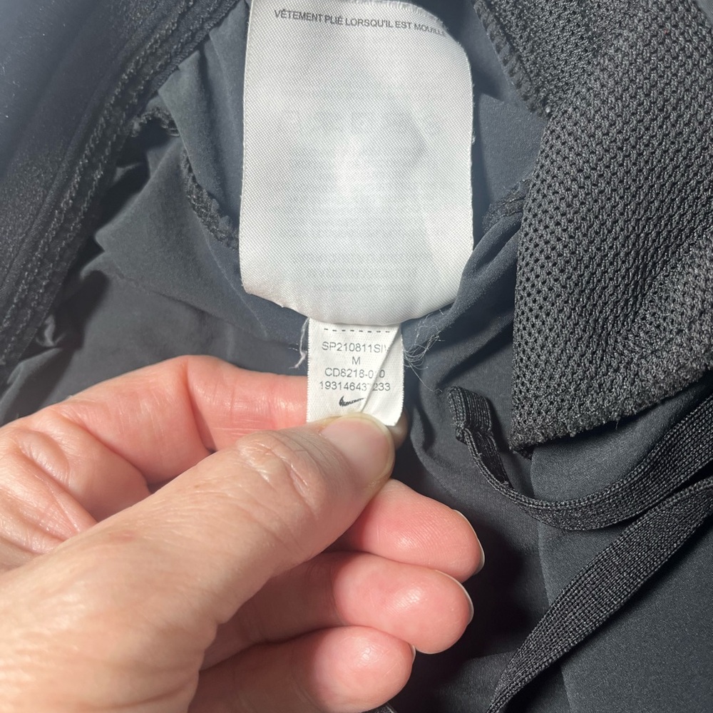 Nike Dri-Fit Women’s Capri Black Size Medium Drawstring Zip Pockets - Picture 11 of 16